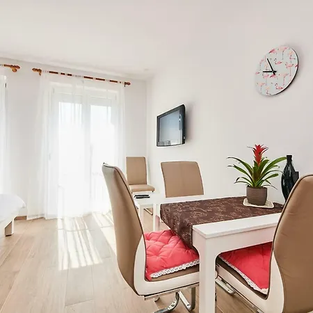 Studio Apartman Lena Umag Exteriér fotografie