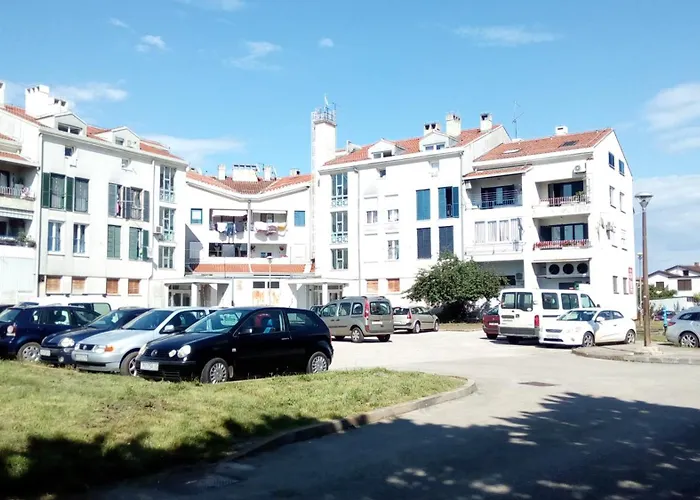 Studio Apartman Lena
