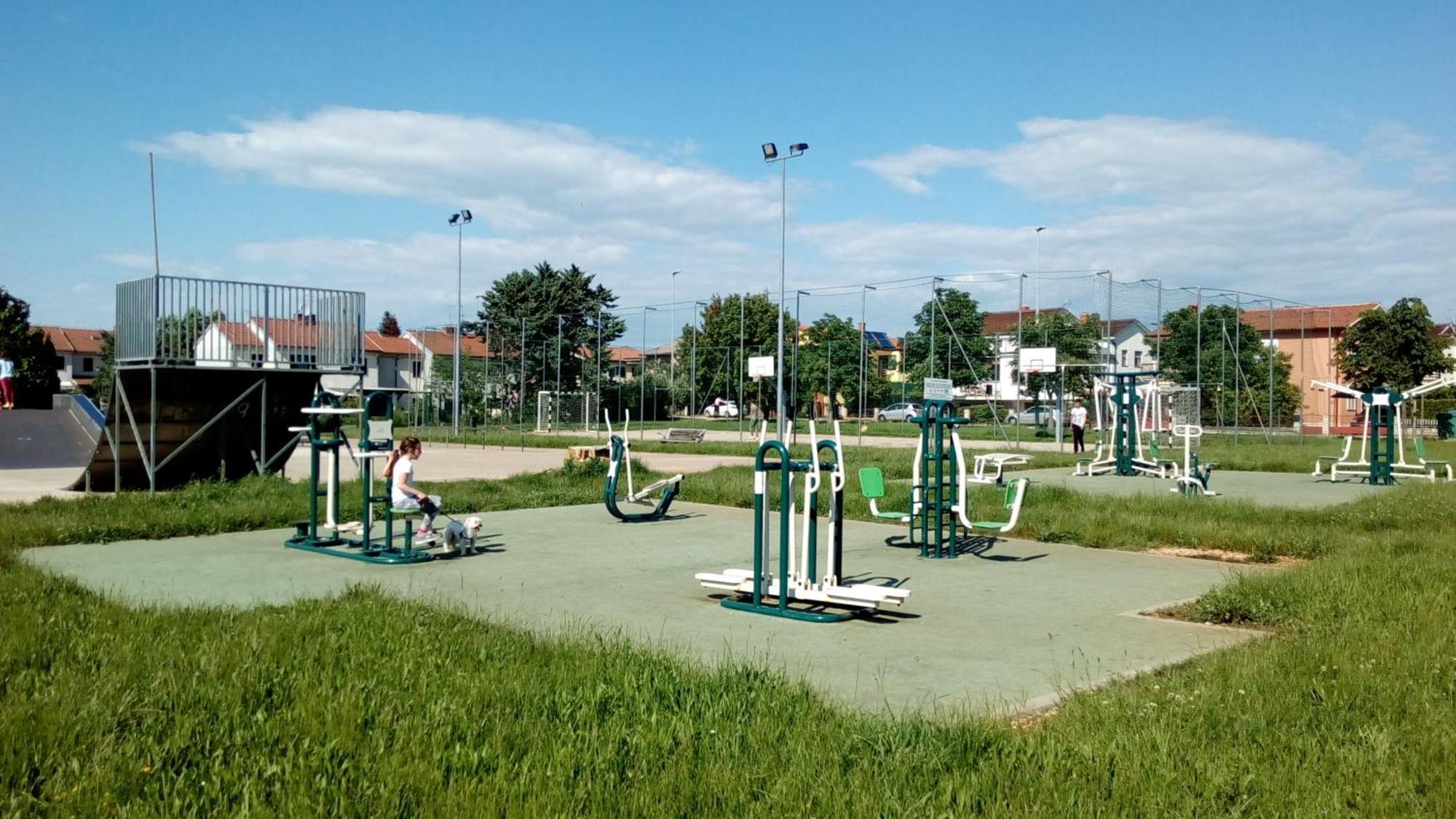 Lena Apartman *